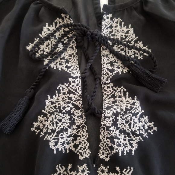 💜 5 for $25! American Eagle Blouse - Picture 2 of 2